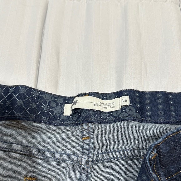 Perfect waist 525 straight leg Levi's Denim Jeans (J308) - Picture 3 of 6